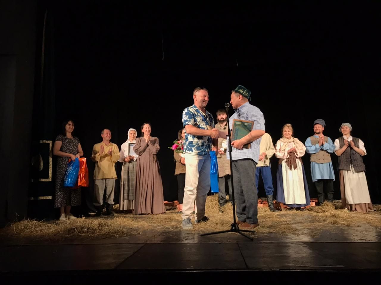 Сегодня на сцене Якутского Тюза буинские артисты сыграли спектакль «Барыня» и «Му-му» (+фото)