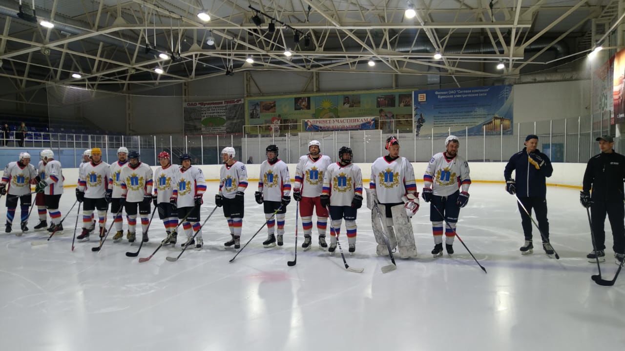 В Буинске проходит межрегиональный турнир по хоккею (+фото)