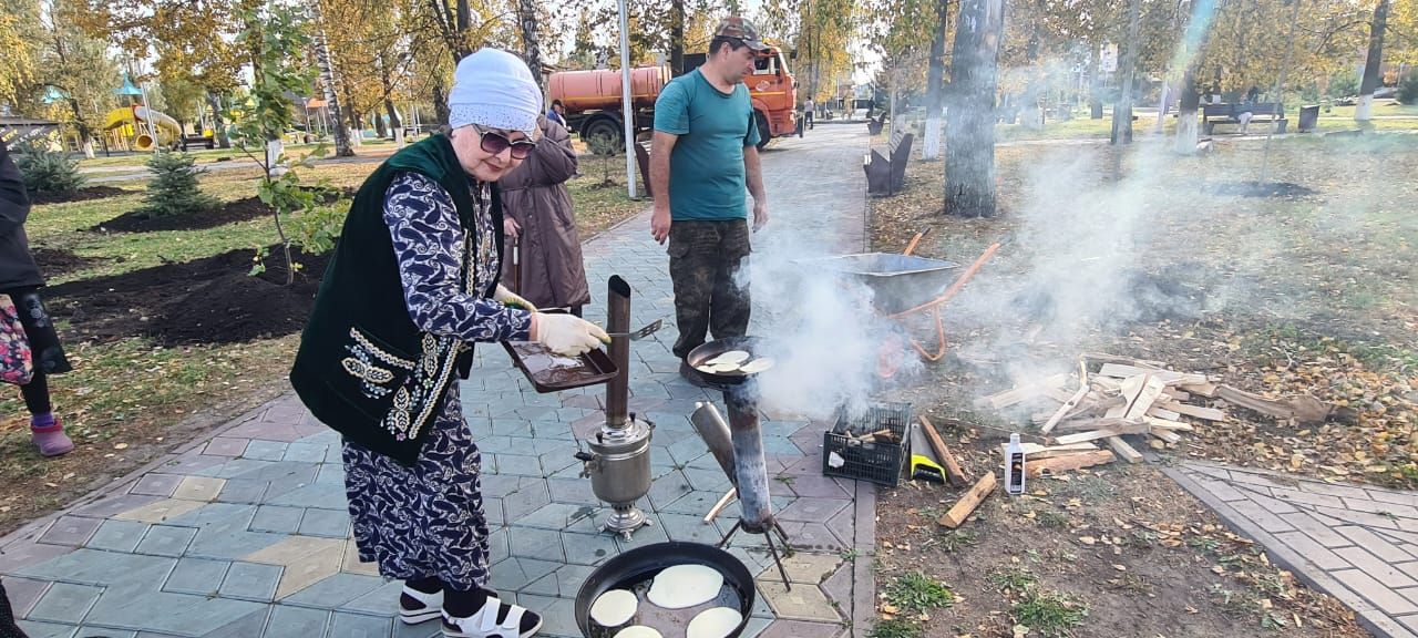 Сегодня в Буинске поздравили  людей серебряного возраста (+фото, видео )