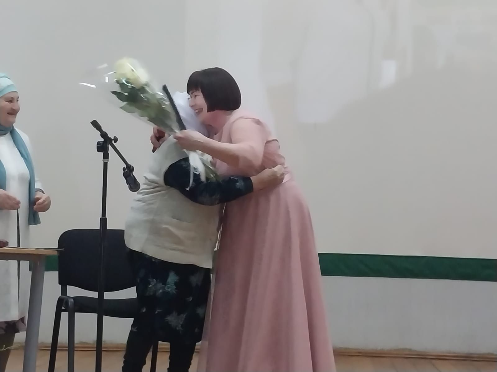 В эти минуты в Буинске проходит творческий вечер поэтессы Алсу Садретдиновой (+фото)