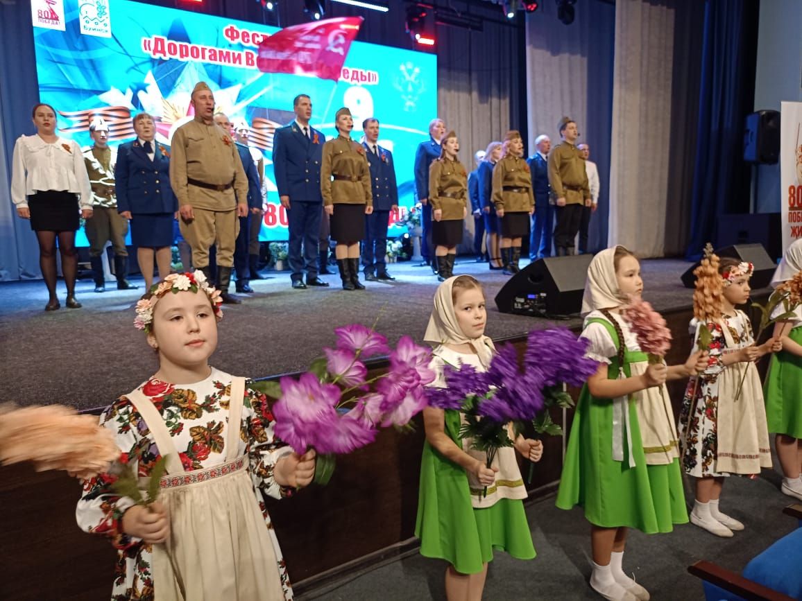 Сегодня в Буинске прокуроры пели, плясали, читали стихи (+фото, видео)