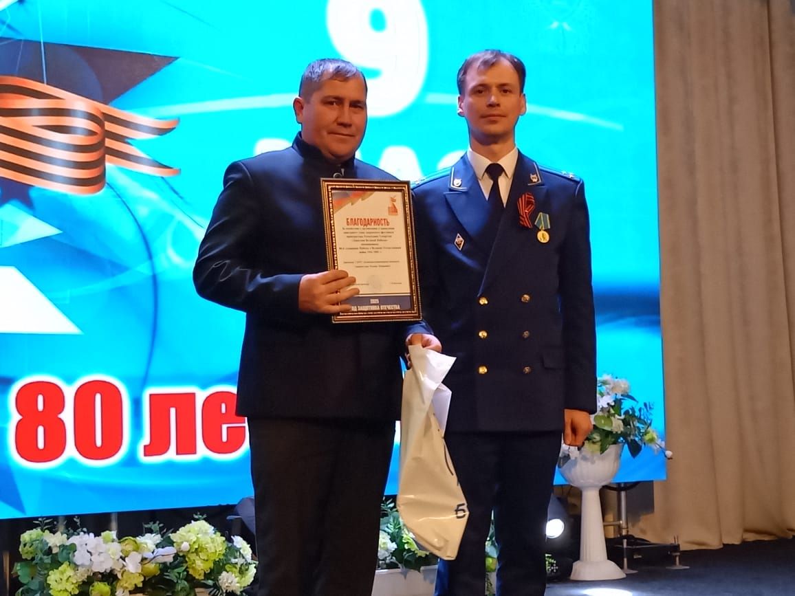 Сегодня в Буинске прокуроры пели, плясали, читали стихи (+фото, видео)