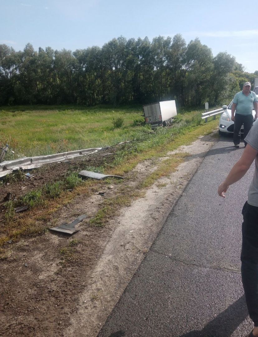 В Буинском районе водитель легковушки погиб, столкнувшись с грузовиком на встречке