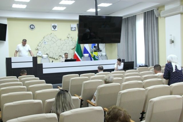 Глава Буинского района Ранис Камартдинов: «Благоустройство дворов и общественных пространств — наше общее дело»