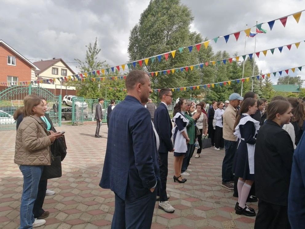 Сегодня в Буинском районе ученики сдают основной государственный экзамен по математике на базе двух городских школ