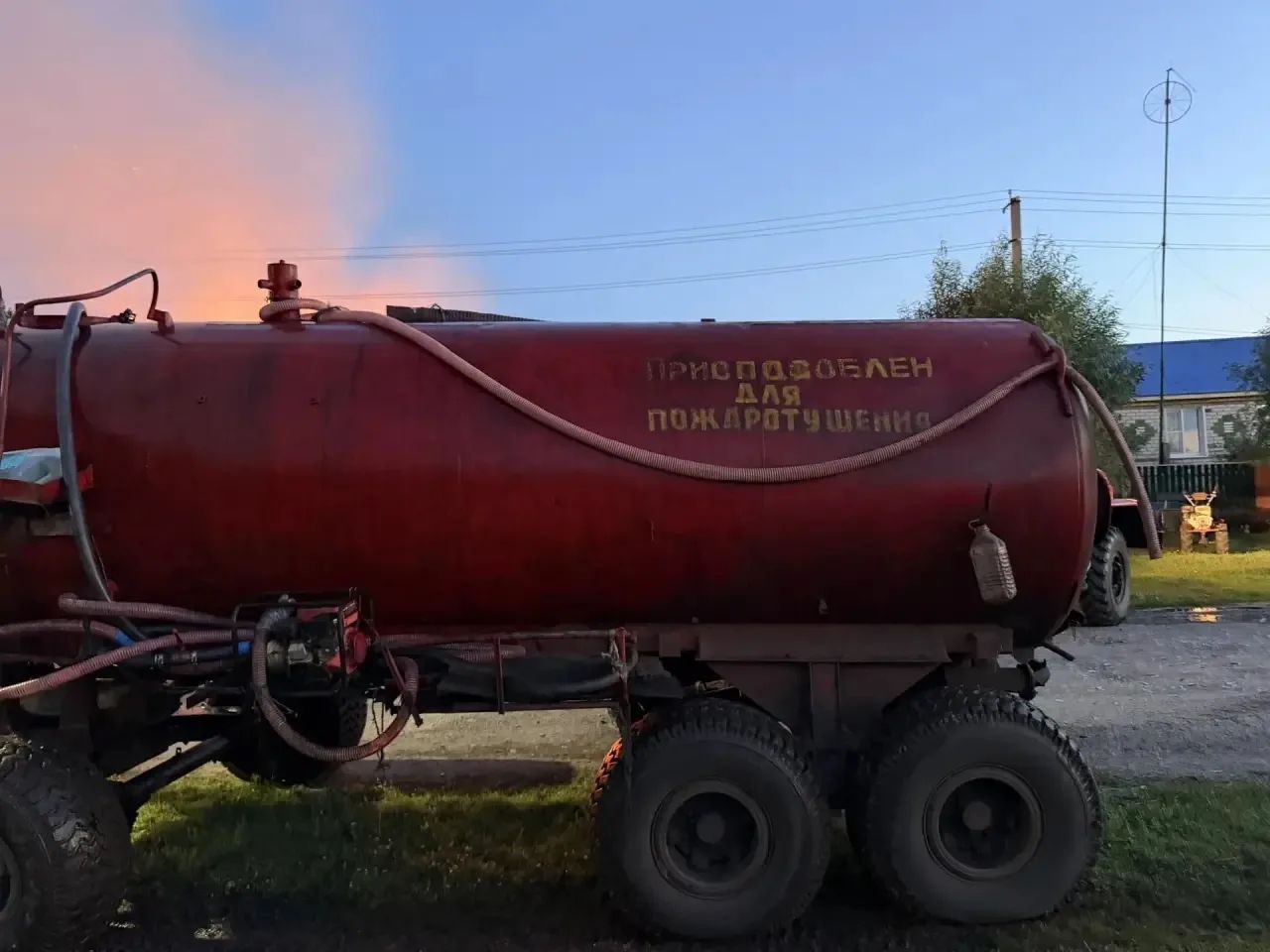 В селе Мокрая Савалеевка Буинского района из-за пожара сгорели два дома