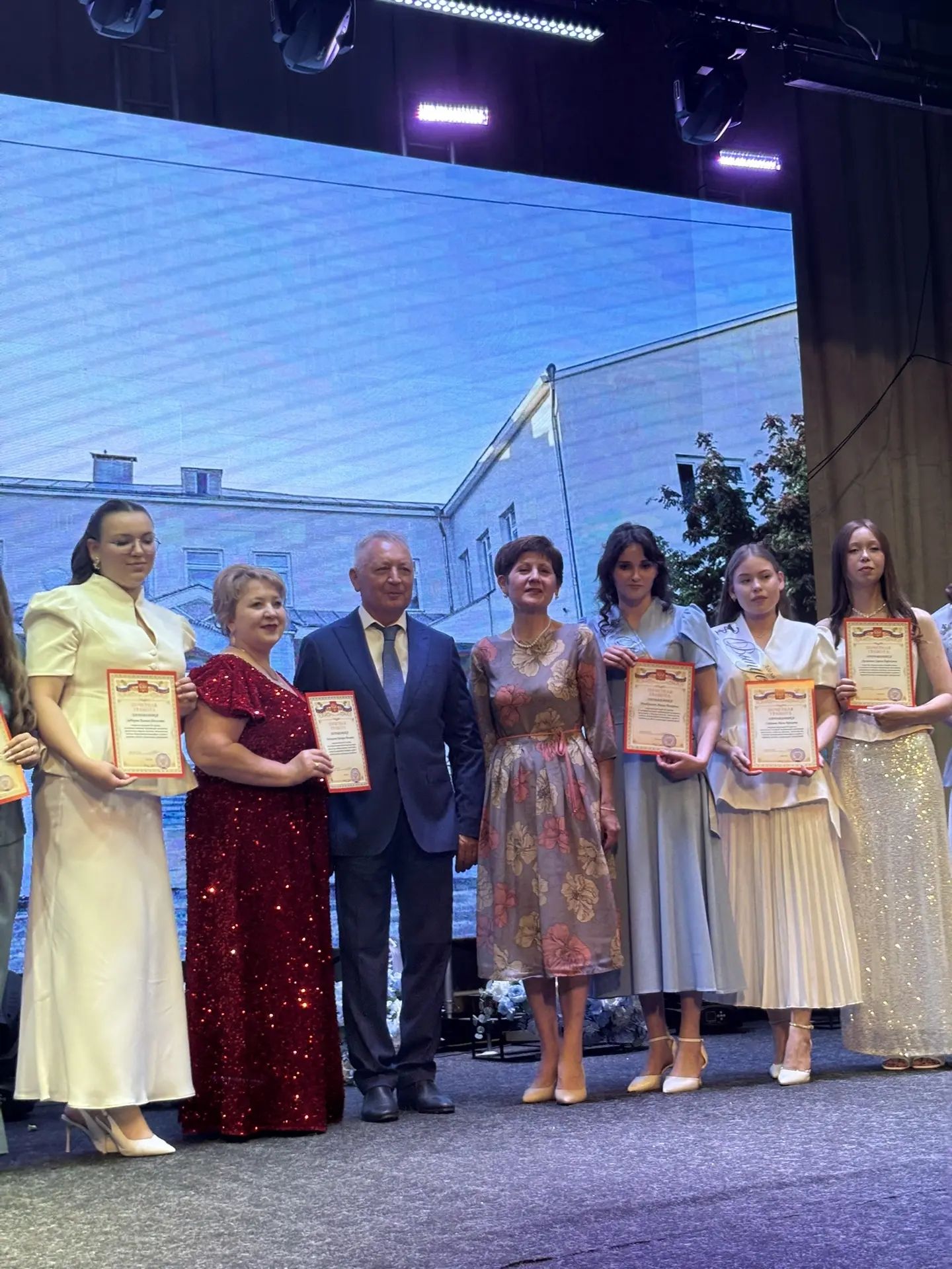 Сегодня в Буинске выпускники медицинского училища получили дипломы