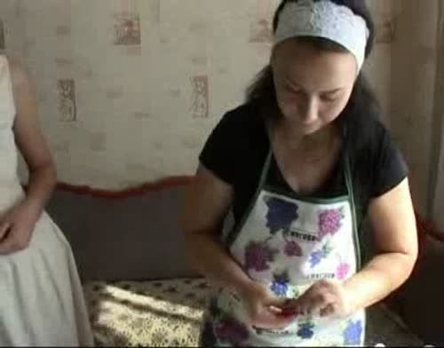 В эфире местного телевидения, в передаче "Мастер +" жительница Буинска поделилась секретами приготовления тортов (видео)