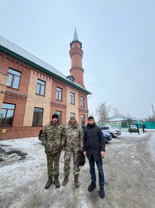 Буинский мухтасибат оперативно помог водителю “Урал”а,  следовавшего через Буинск на СВО,   ремонтировать машину (фото, видео)