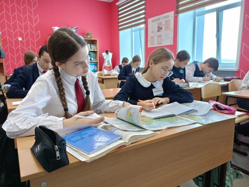 В школах Буинска стали запрещать  мобильники (фото, видео)