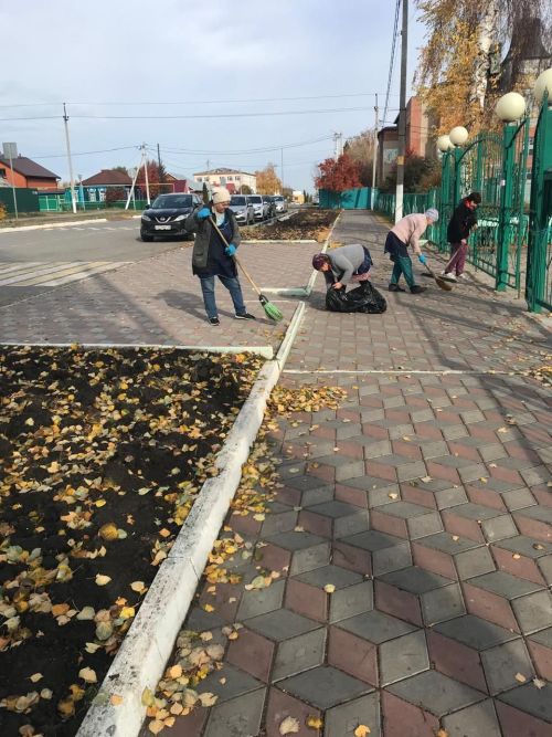 Гимназия имени М.М. Вахитова: субботник стал доброй традицией