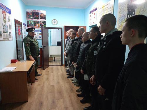 Первая группа призывников отправилась служить из Буинского района
