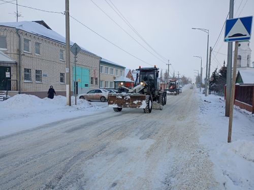 В Буинске из-за обильного снегопада коммунальные службы приступили к работе в полную силу
