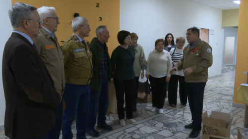 В Буинск приехали астраханцы. Они помнят, как студенты нашего веттехникума собирали помидоры в Володарском районе области
