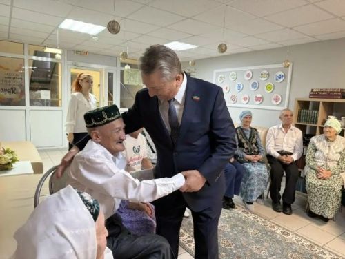 Рабочий визит в Буинский дом-интернат: диалог о качестве жизни и поддержке
