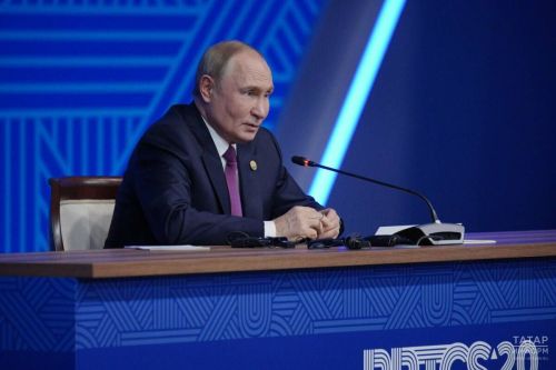 Задать вопрос Владимиру Путину теперь можно через мессенджер МАХ  Телеграм