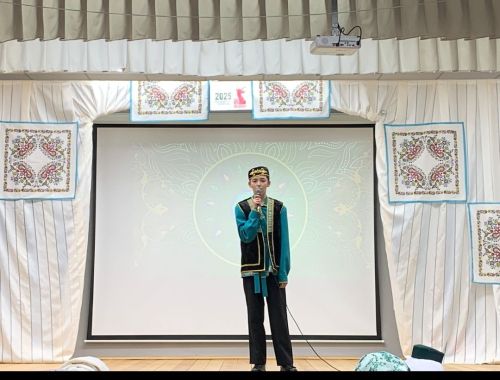 В селе Новые Чечкабы Буинского района прошло мероприятие под названием «Платки моей мамы» (фото)