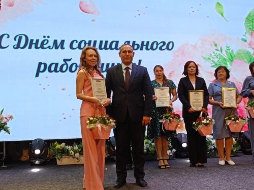 Сегодня в день профессионального праздника Буинский дом-интернат для престарелых и инвалидов назван лучшим в Республике   (фоторепортаж)