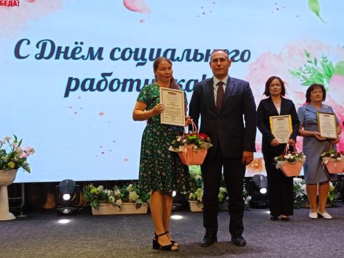 Сегодня в день профессионального праздника Буинский дом-интернат для престарелых и инвалидов назван лучшим в Республике   (фоторепортаж)
