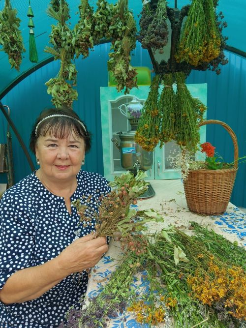 В Буинске в этом году ягоды собирают  ведрами