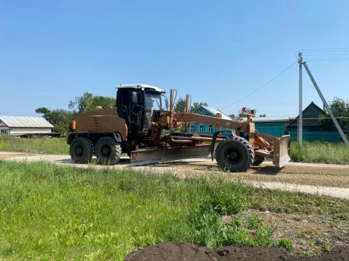 В Буинском районе начали строить дороги на средства самообложения (+фото)