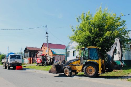 В Буинском районе начали строить дороги на средства самообложения (+фото)