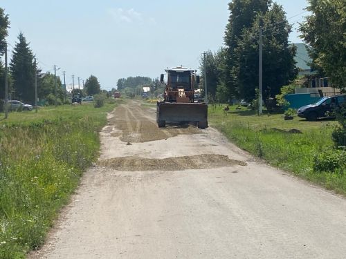 В Буинском районе начали строить дороги на средства самообложения (+фото)