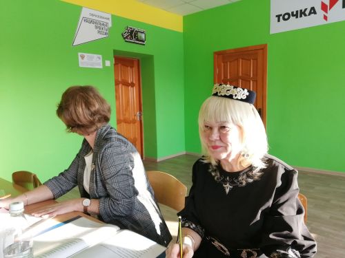 Известная поэтесса Дина Камалетдинова, несмотря на свой 80-летний возраст, с восхищением слушала свои песни и стихи. Сегодня в Старостуденецкой школе Буинского района прошла научная конференция о её творчестве (фоторепортаж)