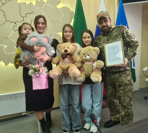 В Буинске  семьям участников СВО вручили жилищные сертификаты (фото)