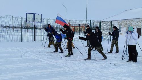 В Буинском районе на лыжню вместе с детьми вышли папы
