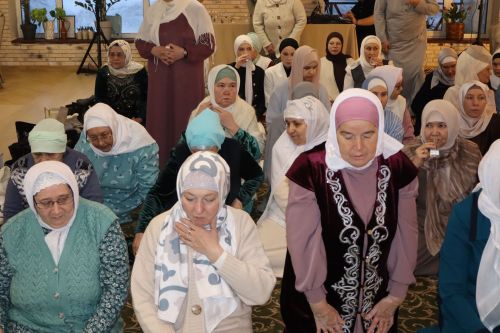В Буинском районе прошел ифтар для мусульманок, пригласили более ста человек (фоторепортаж)
