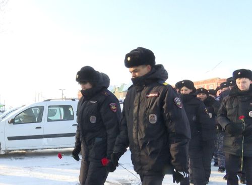 В Буинске почтили память сотрудников милиции, погибших от рук вооруженных дезертиров