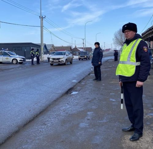 Сегодня в Буинске задержали водителей с непристегнутым ремнем безопасности, с грязными номерами на автомобилях и без техосмотра