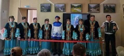 В Буинском краеведческом музее состоялось открытие персональной выставки картин Василя Загретдинова