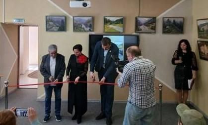 В Буинском краеведческом музее состоялось открытие персональной выставки картин Василя Загретдинова