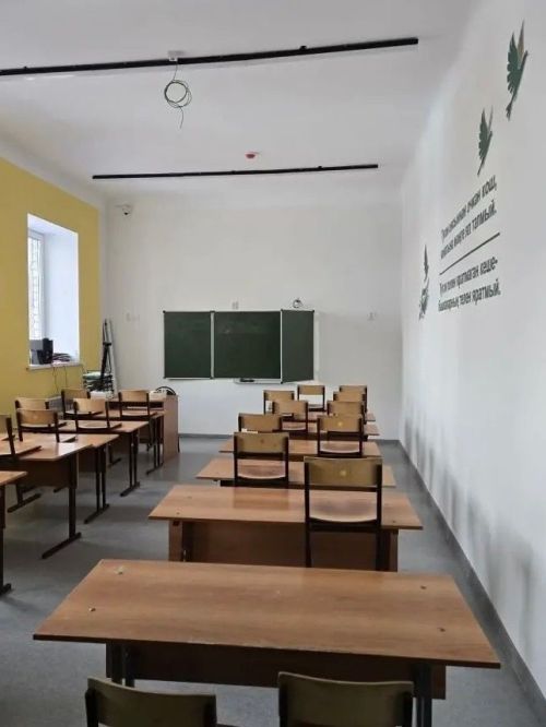 В школе №1 Буинска в рамках капремонта обновлены учебные кабинеты — часть из них полностью готова (+фото)