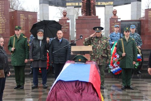 В Буинске простились с рядовым Айдаром Ахметовым
