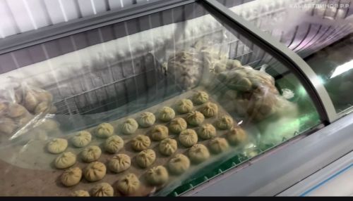 Буа районы башлыгы итле камыр ризыклары һәм колбасалар җитештерүче кооператив һәм агач эшләнмәләр цехы эшчәнлеге белән танышты