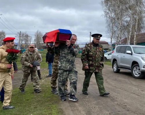 Останки красноармейца Авксентия Стрелкова из Буинского района были похоронены на родной земле спустя 81 год