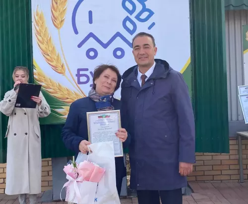 Сегодня в Буинске состоялось торжественное обновление Доски почета Буинского района (Фоторепортаж)