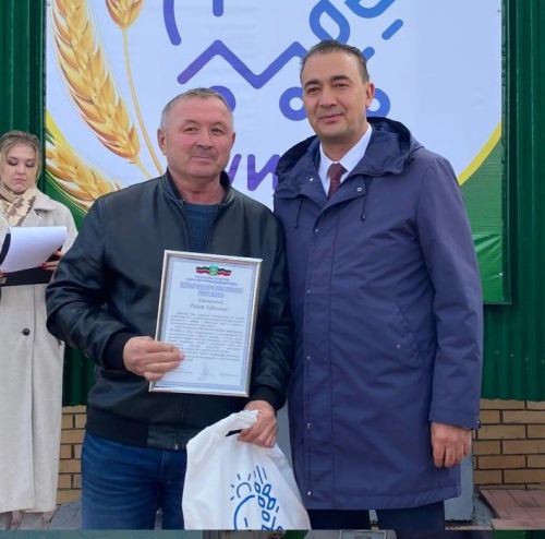 Сегодня в Буинске состоялось торжественное обновление Доски почета Буинского района (Фоторепортаж)