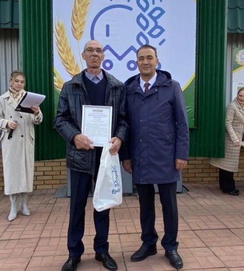 Сегодня в Буинске состоялось торжественное обновление Доски почета Буинского района (Фоторепортаж)