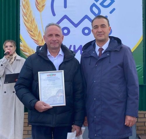 Сегодня в Буинске состоялось торжественное обновление Доски почета Буинского района (Фоторепортаж)