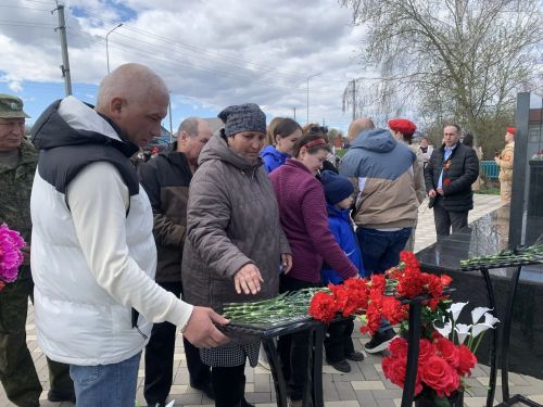 В память о героях: открыты мемориальные доски в Мокрой Савалеевке Буинского района (фоторепортаж)