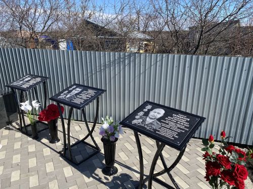 В память о героях: открыты мемориальные доски в Мокрой Савалеевке Буинского района (фоторепортаж)