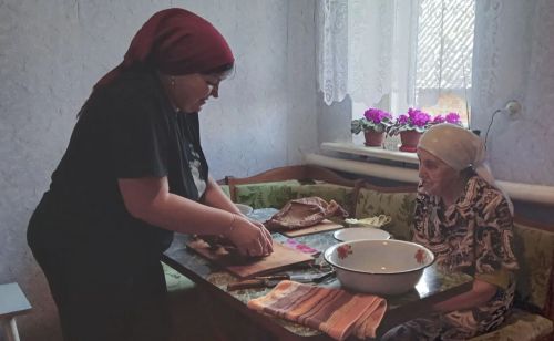 Соцработник из Буинска Альбина Шарафетдинова: «С одной  из бабушек мечтали дожить до ста, она ушла ровно в сто лет. Сейчас жалею: почему не желали до 105и»