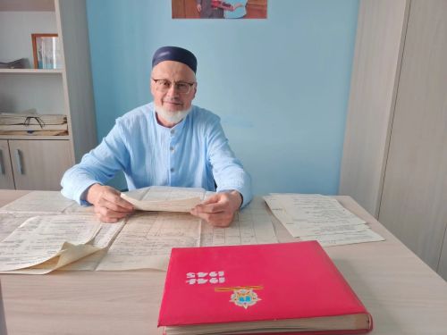 «Газик»-паровоз и красные листовки. Две фотографии без автора вызвали шквал воспоминаний события 41-летней давности в Буинске