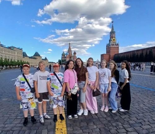 Школьники из МБОУ «СОШ имени Р. З. Сагдеева» покорили Москву: победа в «Школьном бизнес-старте» открыла двери в будущее