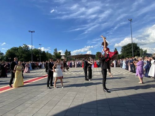 Выпускные вечера в Буинском районе: 141 аттестат, 33 медалиста (фоторепортаж)