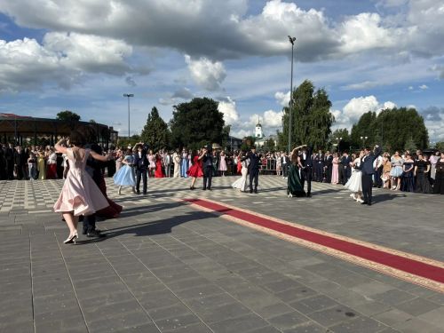 Выпускные вечера в Буинском районе: 141 аттестат, 33 медалиста (фоторепортаж)